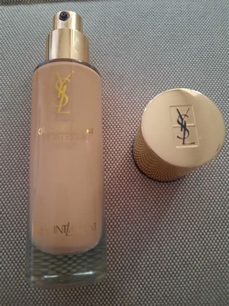 yves saint laurent podklad